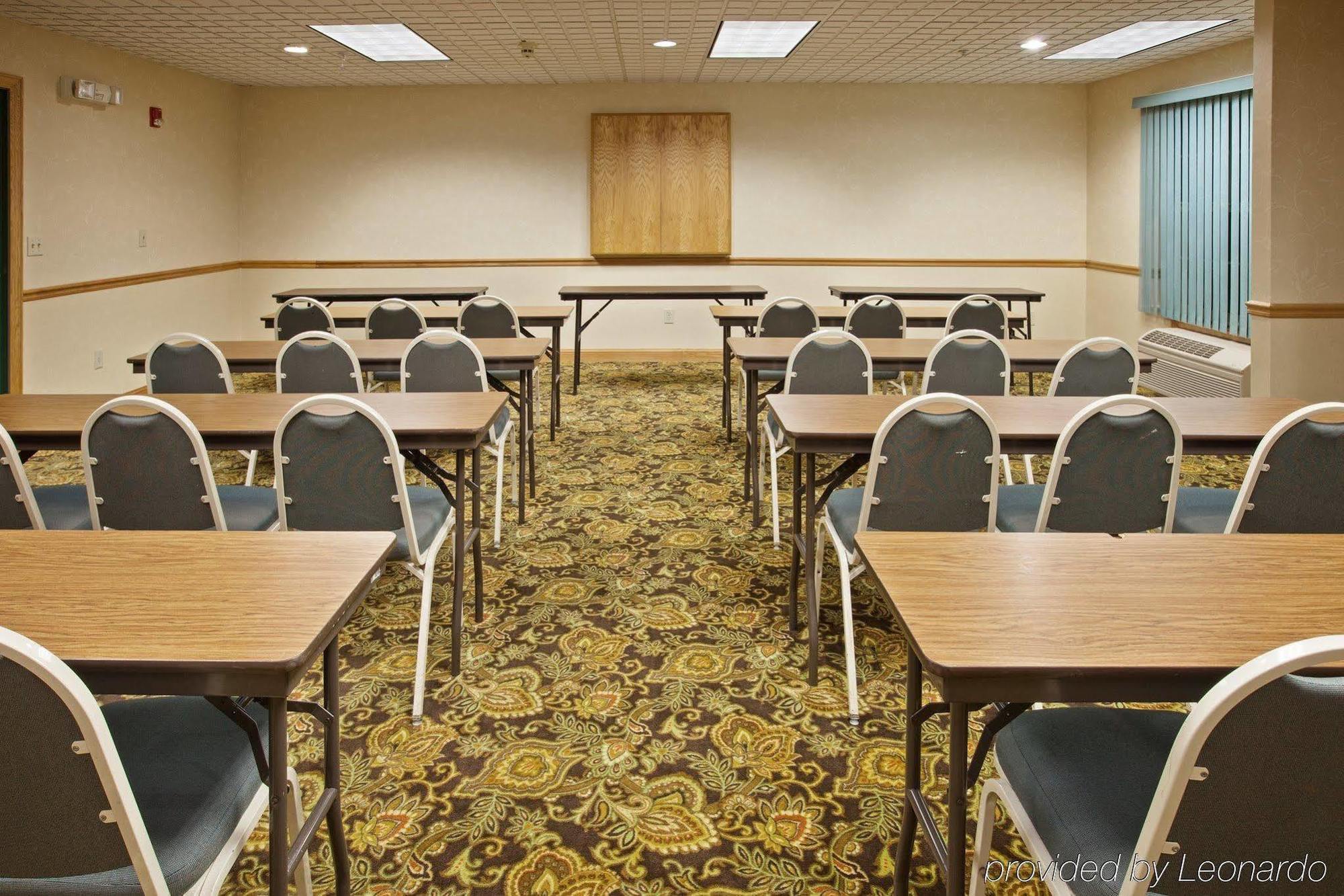 Country Inn & Suites By Radisson, Columbus West, Oh Business photo